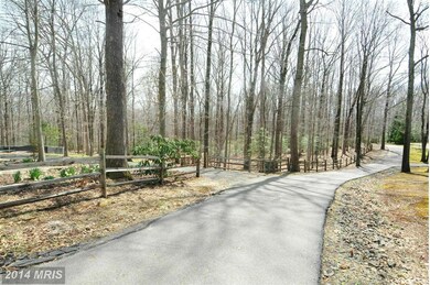 10410 Dominion Valley Dr, Fairfax Station, VA 22039 - photo 4