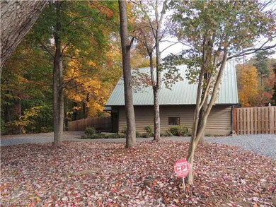 1823 Pine Grove Dr, Asheboro, NC 27205 - photo 2