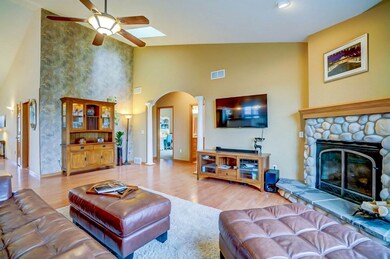 5240 Stoneman Dr, Fitchburg, WI 53711 - photo 5