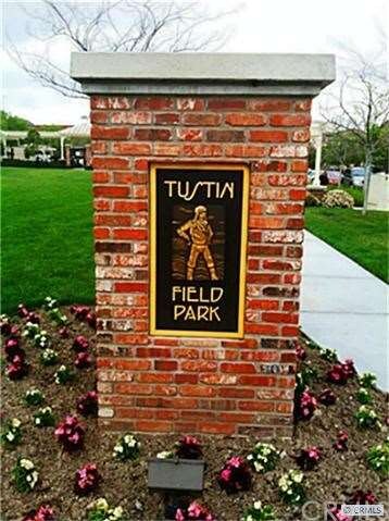 Tustin Field Community