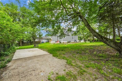 66 Arnold St, Riverside, RI 02915 - photo 6