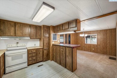 902 N Clay St, Colfax, WA 99111 - photo 7