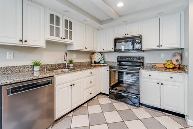 129 Oak St, Wakefield, MA 01880 - photo 4