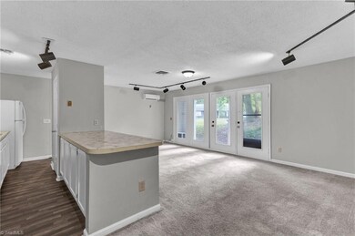 3107 Darden Rd unit D, Greensboro, NC 27407 - photo 6