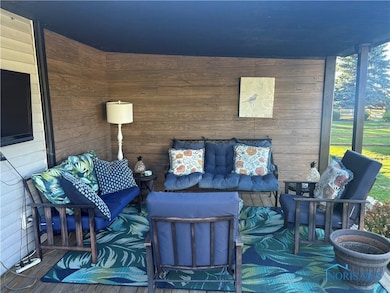 1016 Farmview Dr, Waterville, OH 43566 - photo 4