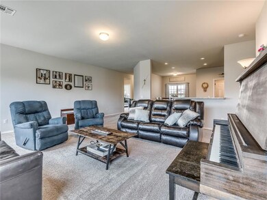Very bright and open living room