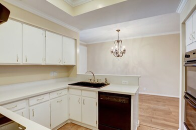 368 Litchfield Ln, Houston, TX 77024 - photo 7