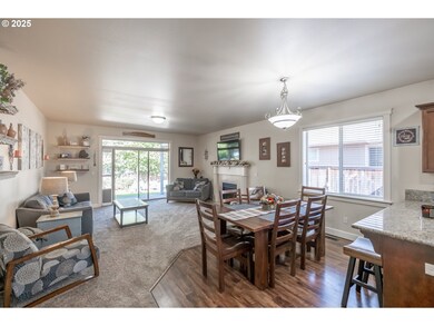 371 Lydia Ln, Lebanon, OR 97355 - photo 7