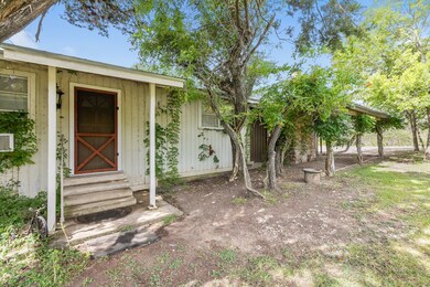 239 Memory Ln, Fredericksburg, TX 78624 - photo 7