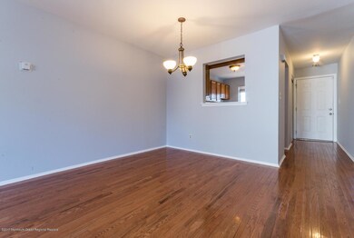 65 County Rd Clifford NJ 07721-large-007