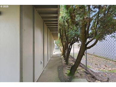 12125 SW 14th St, Beaverton, OR 97005 - photo 6