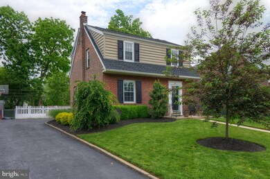 733 Braxton Rd, Ridley Park, PA 19078 - photo 2