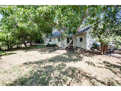 1012 E 13th St, the Dalles, OR 97058 - photo 5