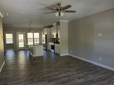 523 W Ford St, Denison, TX 75020 - photo 2