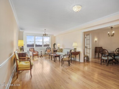 1 Putnam Hill unit 2J, Greenwich, CT 06830 - photo 2