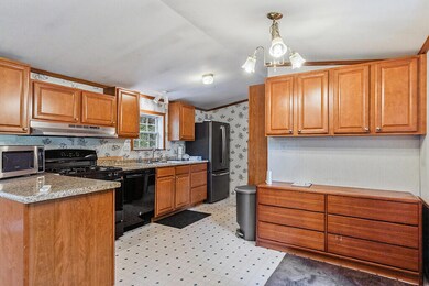 26 Rutabeggar Ln, Farmingdale, ME 04344 - photo 5
