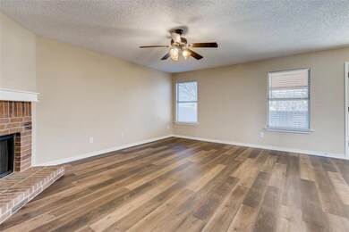 8716 Seven Oaks Ln, Denton, TX 76210 - photo 3