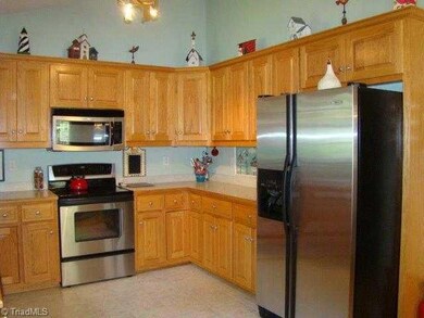 578 Graceland Dr, Asheboro, NC 27205 - photo 5