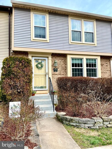 8908 Gutman Ct, Springfield, VA 22153 - photo 3