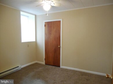 300 S Main St unit 1, Spring City, PA 19475 - photo 5