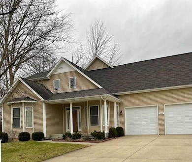 1280 Honey Locust Dr, Columbus, IN 47201 - photo 2