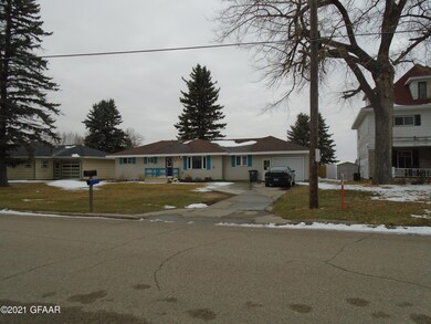 119 1st St, Cando, ND 58324 - photo 2