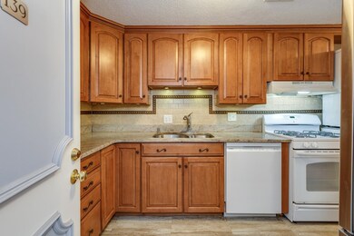 139 Cannongate III, Nashua, NH 03063 - photo 5