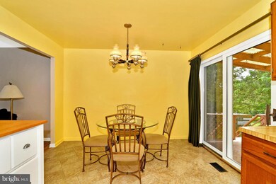 11014 Horseshoe Dr, Frederick, MD 21701 - photo 6