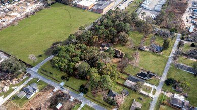 2001 Dolly Wright St, Houston, TX 77088 - photo 2