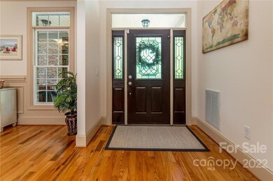 Foyer w/Gleaming Hardwood Floors