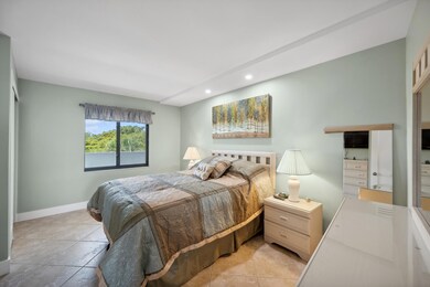 12_1085BaldEagleDrA405_14_PrimaryBedroom