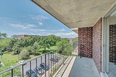 unlisted-address, Lombard, IL 60148 - photo 6