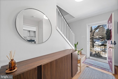 6028 Hardwick Place, Falls Church, VA 22041 - photo 4