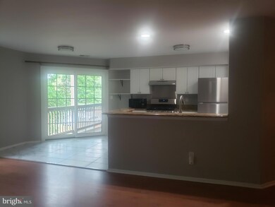 5032 Beech Ct, Monmouth Junction, NJ 08852 - photo 6