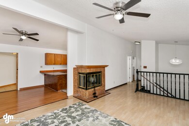 21-Front Room_2582
