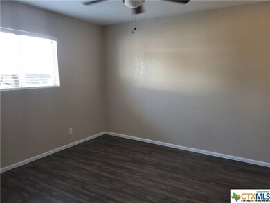 1120 N King St unit 104, Seguin, TX 78155 - photo 5