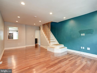 3258 Livingston St, Philadelphia, PA 19134 - photo 2