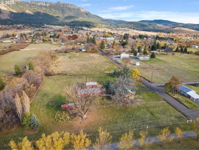 69431 Antles Ln, Cove, OR 97824 - photo 5