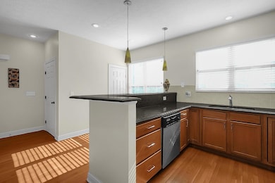 12-web-or-mls-1398-lower-green-cir