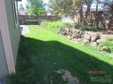 2957 SW Peridot Ave, Redmond, OR 97756 - photo 3