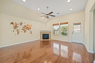 7838 Koloa River Ct, Houston, TX 77040 - photo 4