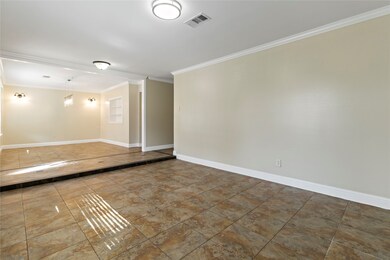 14026 Woodthorpe Ln, Houston, TX 77079 - photo 5