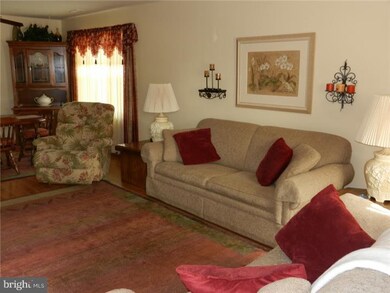 221 Lafayette Dr, Swedesboro, NJ 08085 - photo 3