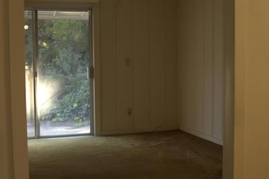 5812 E Midwick Ln, Fresno, CA 93727 - photo 7