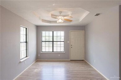 522 W Chaparral St, San Juan, TX 78589 - photo 6