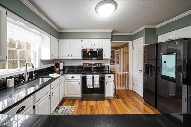 610 Thornhill Ln, Aurora, OH 44202 - photo 5