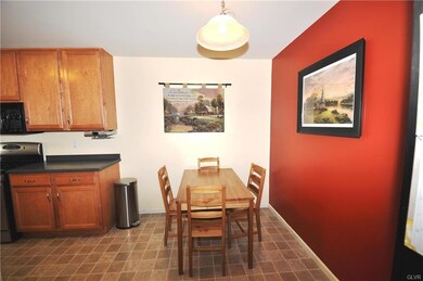 3693 Clauss Dr, Macungie, PA 18062 - photo 4