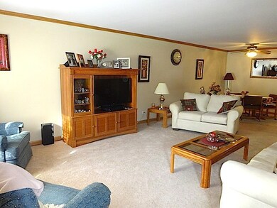 1916 Cherrywood Ct unit 1916, Joliet, IL 60435 - photo 6