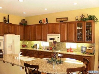 Upgraded cabinetry and Stunning granite!