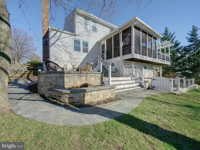 8726 Cardinal Forest Cir, Laurel, MD 20723 - photo 2